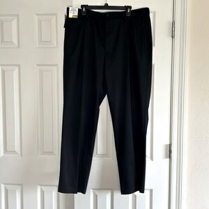 Haggar - Iron Free - Premium Khaki - 40 W x 32 L - men’s dress pants - NWT